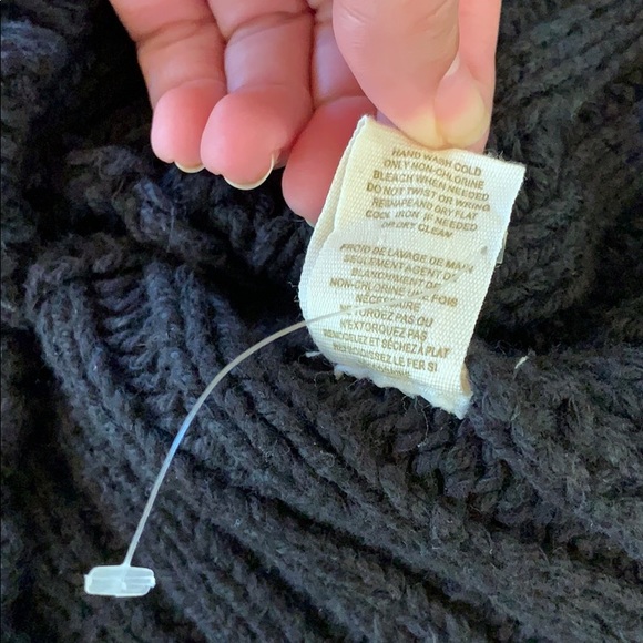 NWOT- Free People - Cropped Crochet Sweater- Size S - Picture 4 of 4